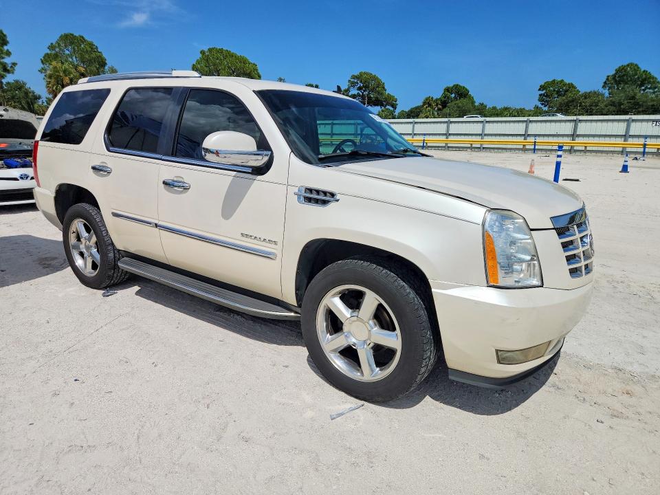 Photo 4 from auction – 2011 CADILLAC ESCALADE with VIN 1GYS3BEFXBR154961