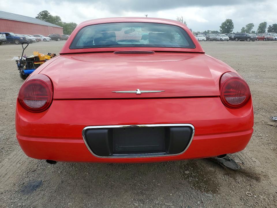Photo 6 from auction – 2002 FORD THUNDERBIRD with VIN 1FAHP60A82Y129303