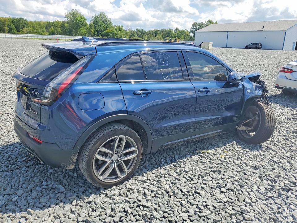 Photo 3 from auction – 2019 CADILLAC XT4 with VIN 1GYFZFR47KF146902