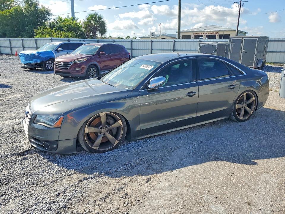 2014 AUDI S8 - Търг №64803256