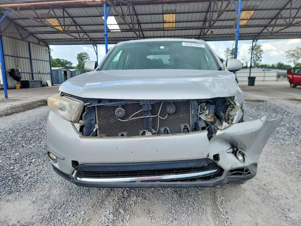 Photo 5 from auction – 2011 TOYOTA HIGHLANDER with VIN 5TDZK3EH4BS037201