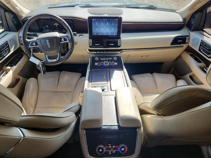 Photo 8 from auction – 2019 LINCOLN NAVIGATOR with VIN 5LMJJ3LT4KEL04780