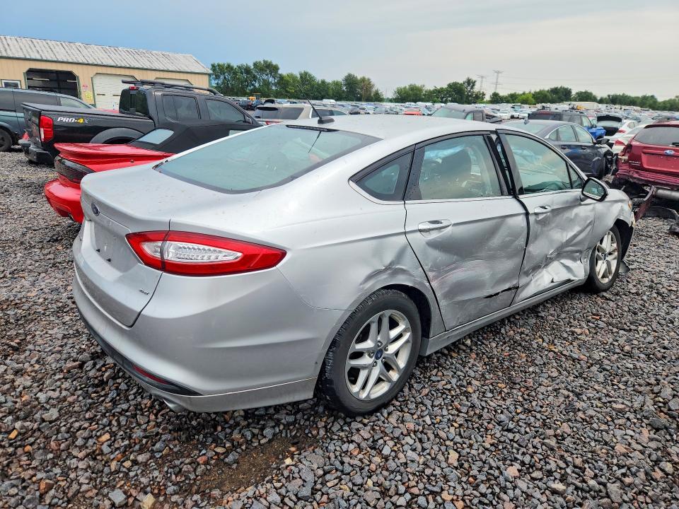 Photo 3 from auction – 2013 FORD FUSION with VIN 3FA6P0H76DR320510