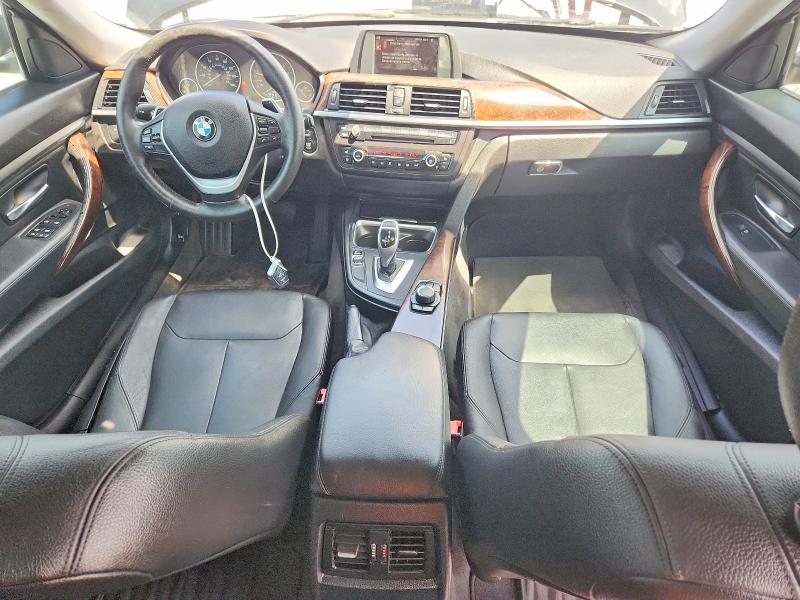 Photo 8 from auction – 2015 BMW 328 with VIN WBA8Z5C53FD672162
