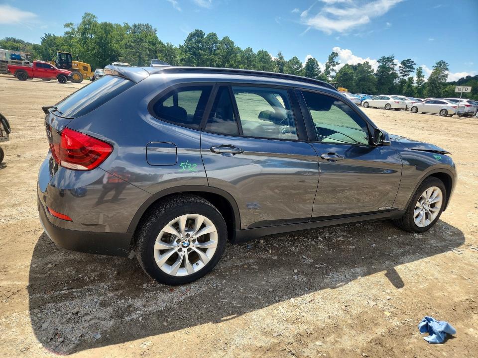Photo 3 from auction – 2014 BMW X1 with VIN WBAVL1C53EVR94368