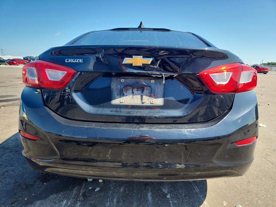 Photo 6 from auction – 2018 CHEVROLET CRUZE with VIN 1G1BC5SM5J7240448