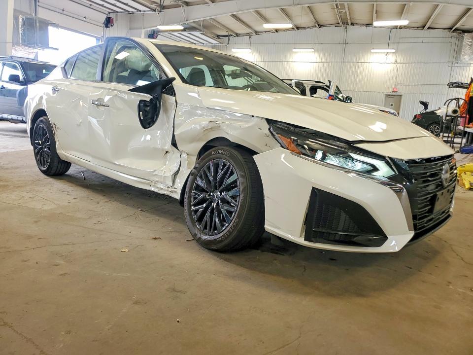 Photo 4 from auction – 2025 NISSAN ALTIMA with VIN 1N4BL4DW4SN327065