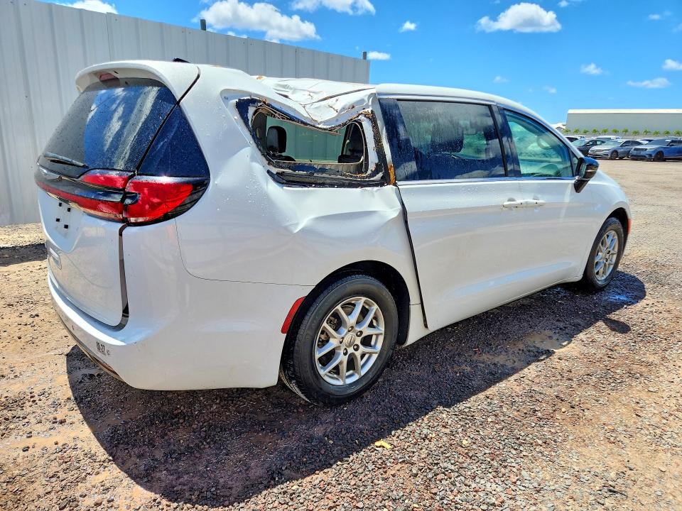 Photo 3 from auction – 2024 CHRYSLER PACIFICA with VIN 2C4RC1BG9RR176370