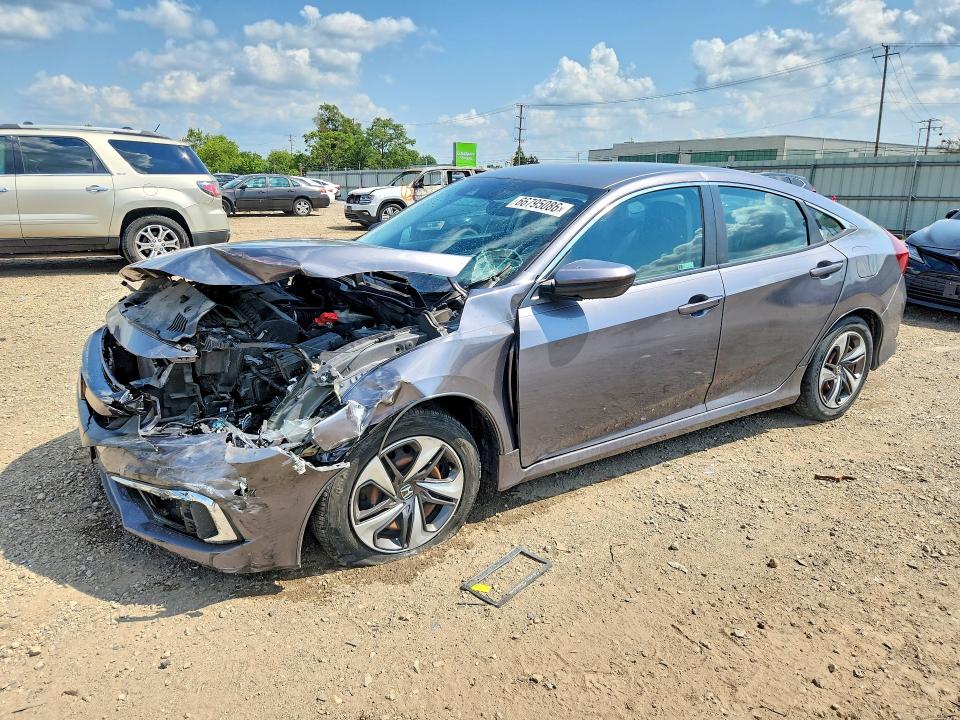 HONDA CIVIC 2019 مع رقم تعريف المركبة 19XFC2F67KE024590 - صورة من المزاد