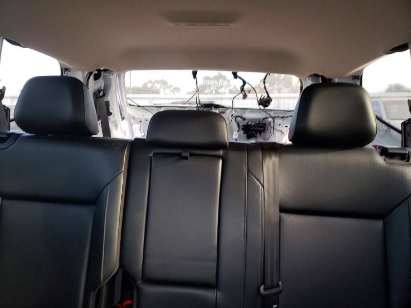 Photo 10 from auction – 2018 VOLKSWAGEN ATLAS with VIN 1V2PR2CA3JC584350