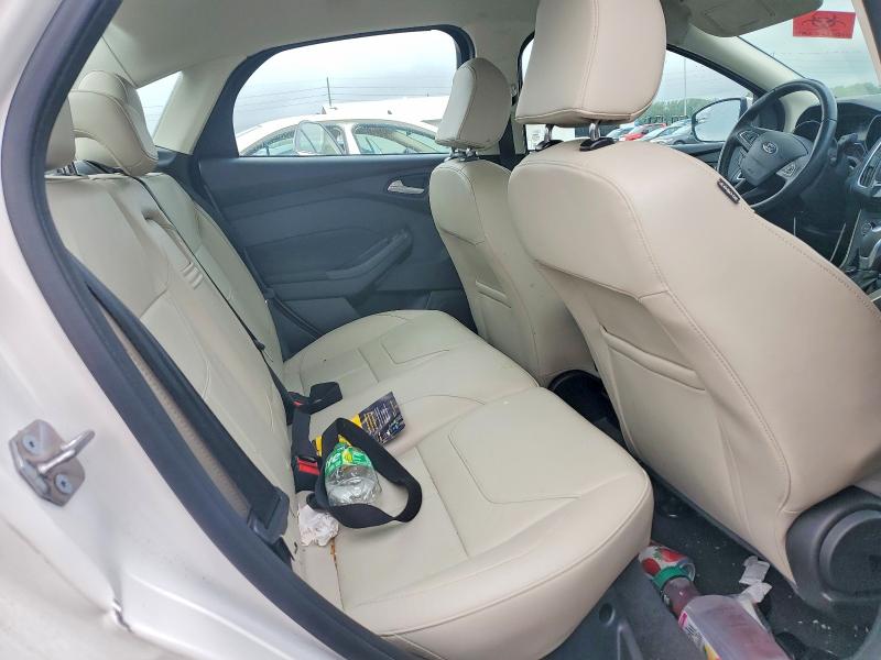 Photo 10 from auction – 2015 FORD FOCUS with VIN 1FADP3J28FL299913