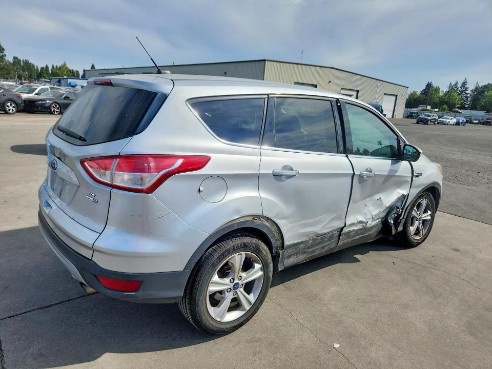 Photo 3 from auction – 2014 FORD ESCAPE with VIN 1FMCU9GX0EUB64966