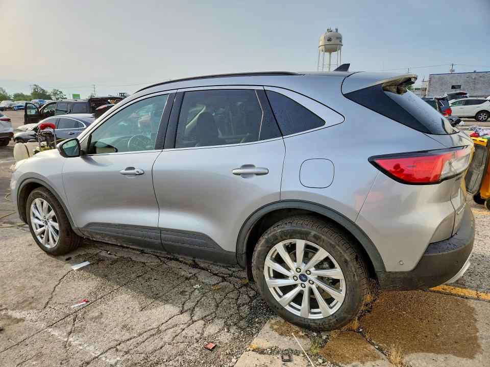 Photo 2 from auction – 2021 FORD ESCAPE with VIN 1FMCU9DZ0MUA86029