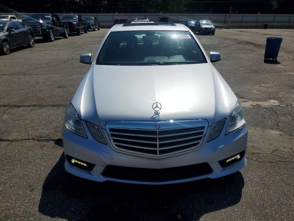 Photo 5 from auction – 2011 MERCEDES-BENZ E with VIN WDDHF5GBXBA387763