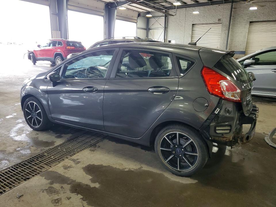 صورة رقم 2 من المزاد - 2015 FORD FIESTA مع VIN 3FADP4EJ3FM171522
