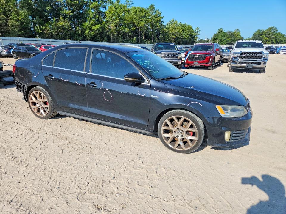 Photo 4 from auction – 2014 VOLKSWAGEN JETTA with VIN 3VW4T7AJ7EM295463