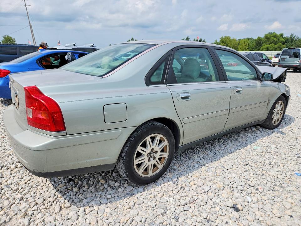 Foto 3 de la subasta – 2004 VOLVO S80 con VIN YV1TS59H641366598