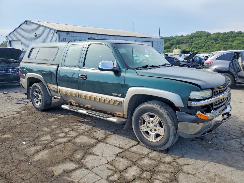 Photo 4 from auction – 2002 CHEVROLET SILVERADO with VIN 2GCEK19T121365216
