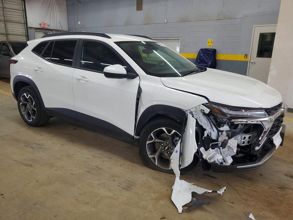 Photo 4 from auction – 2026 CHEVROLET TRAX with VIN KL77LHEP6TC065493