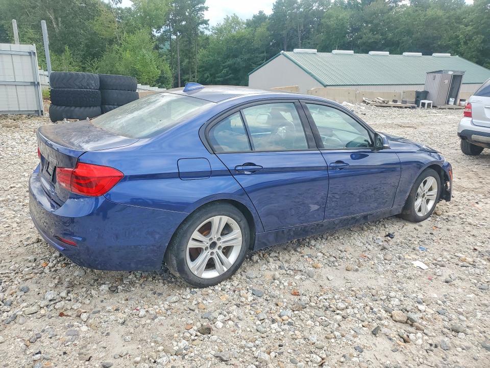 Foto 3 de la subasta – 2016 BMW 328 con VIN WBA8E3G51GNU00229