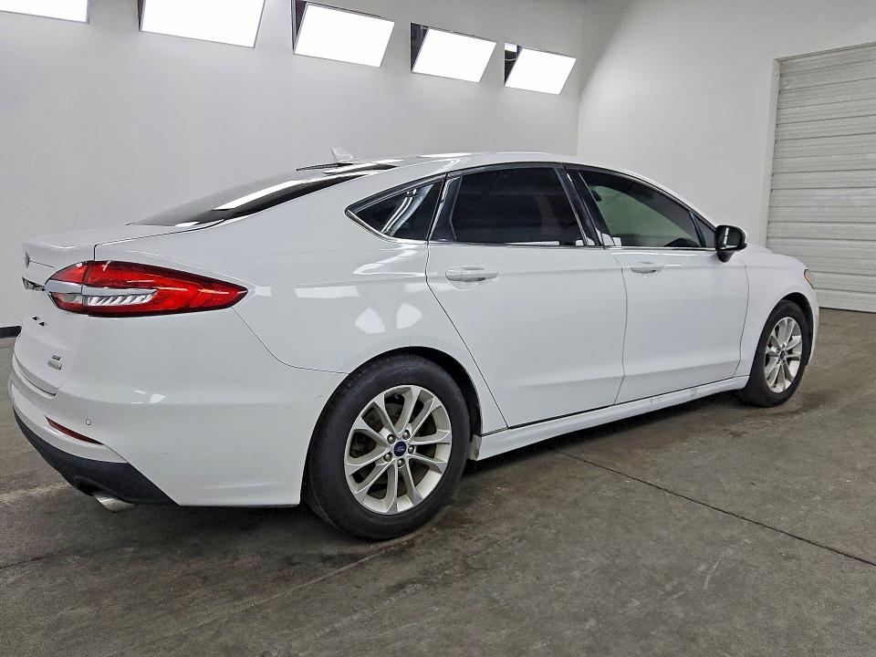 Photo 3 from auction – 2019 FORD FUSION with VIN 3FA6P0HD5KR146870