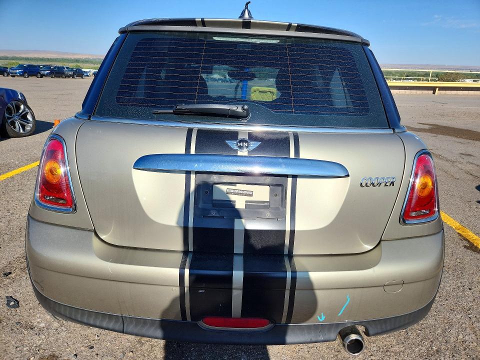 Photo 6 from auction – 2009 MINI COOPER with VIN WMWMF33579TW78309