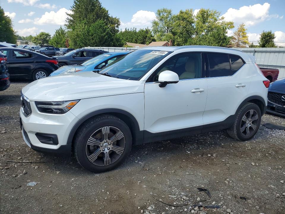 VOLVO XC40 2021 with VIN YV4162UL9M2572212 - Photo from auction