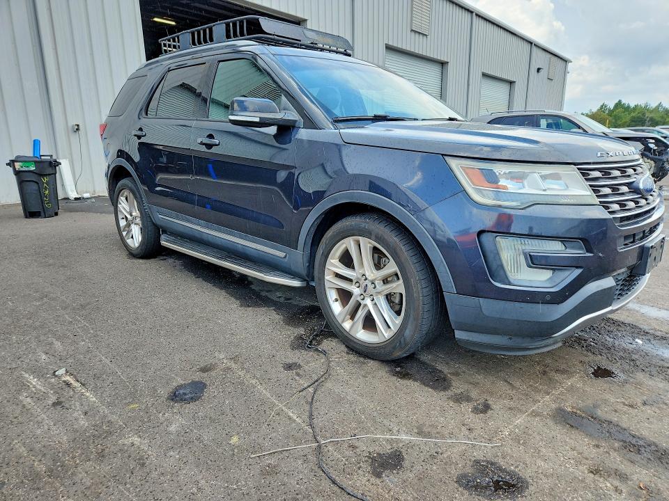 Zdjęcie 4 z aukcji – 2017 FORD EXPLORER z VIN 1FM5K7D82HGB37948