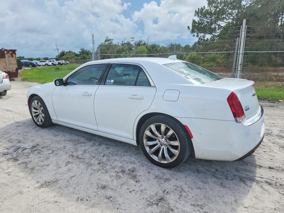 صورة رقم 2 من المزاد - 2016 CHRYSLER 300 مع VIN 2C3CCAAG7GH328998