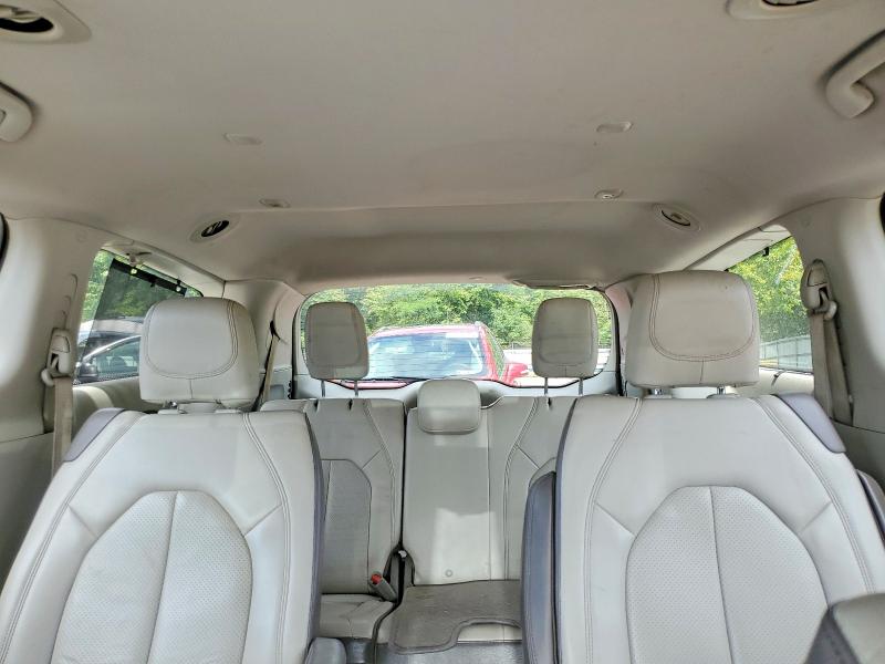Photo 10 from auction – 2018 CHRYSLER PACIFICA with VIN 2C4RC1BG2JR235702