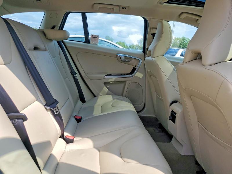 Photo 10 from auction – 2015 VOLVO V60 with VIN YV1612SC0F1189076
