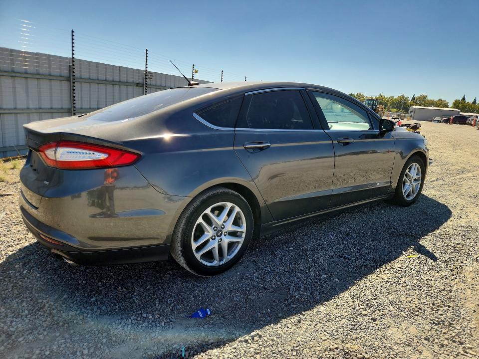Photo 3 from auction – 2016 FORD FUSION with VIN 3FA6P0H70GR247560