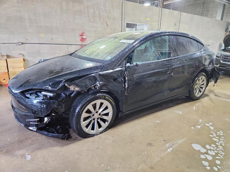 TESLA MODEL X 2018 with VIN 5YJXCAE26JF104047 - Photo from auction