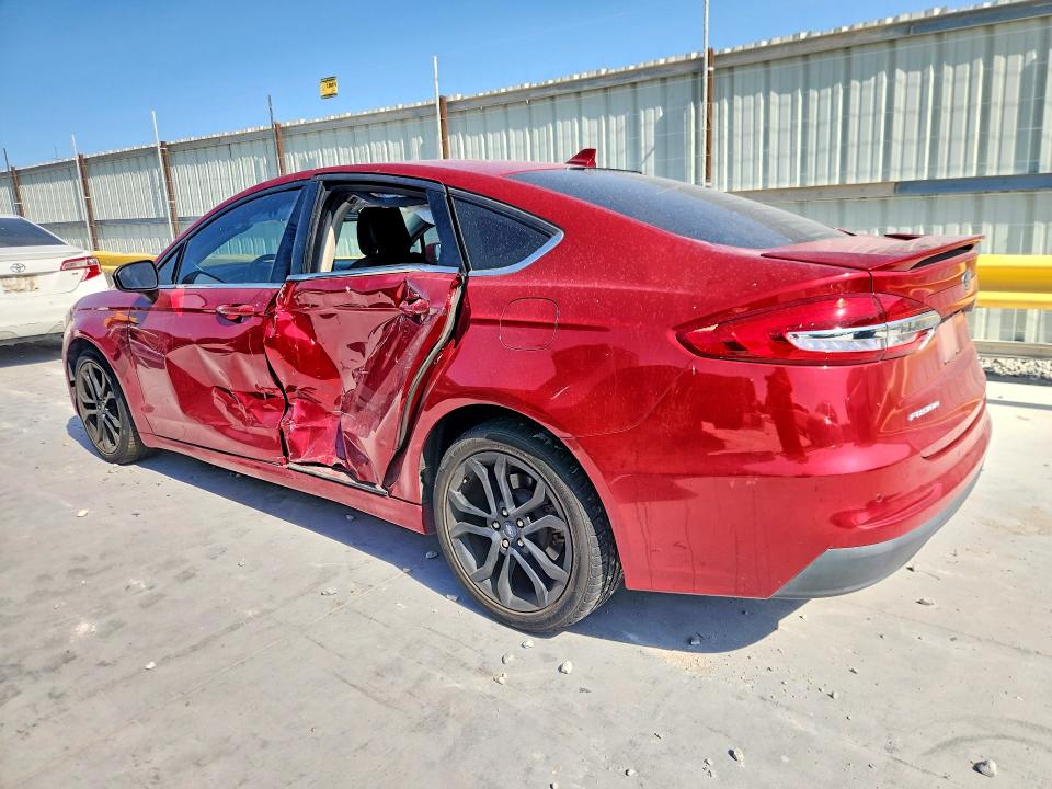 Снимка 2 от търг – 2020 FORD FUSION с VIN 3FA6P0HD3LR253434