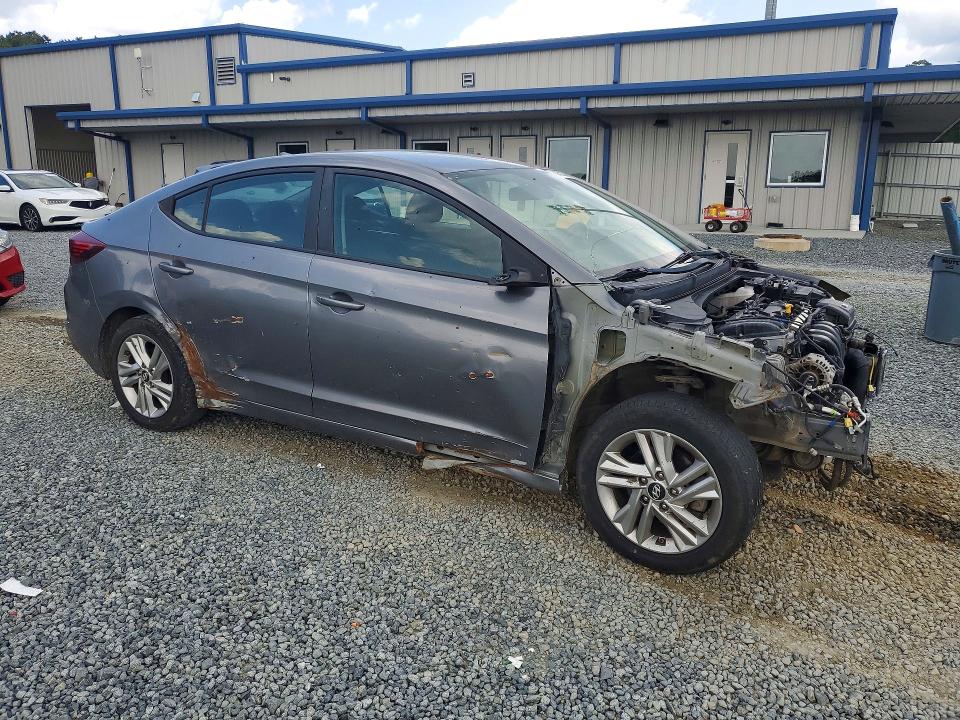 Photo 4 from auction – 2019 HYUNDAI ELANTRA with VIN 5NPD84LF6KH405142