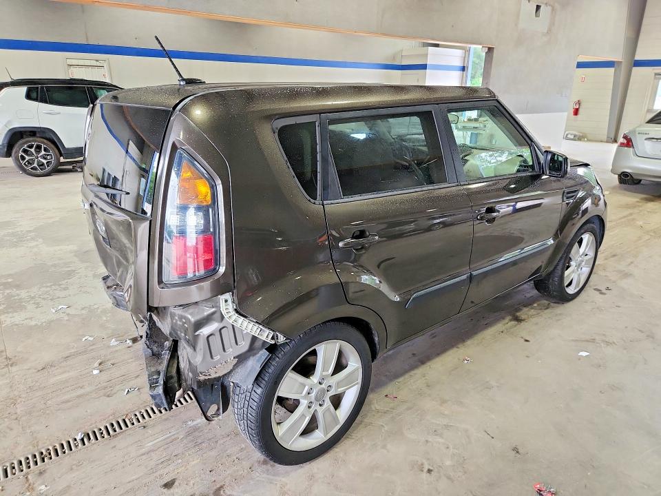 Photo 3 from auction – 2011 KIA SOUL with VIN KNDJT2A22B7319305