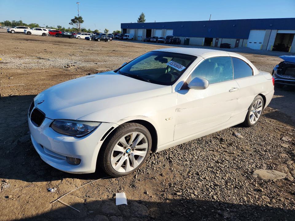 BMW 328 2011 with VIN WBADW3C57BE541137 - Photo from auction