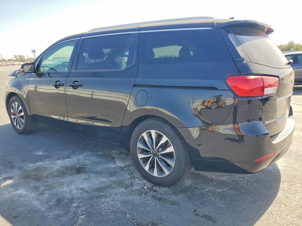 Photo 2 from auction – 2015 KIA SEDONA with VIN KNDMC5C18F6079076