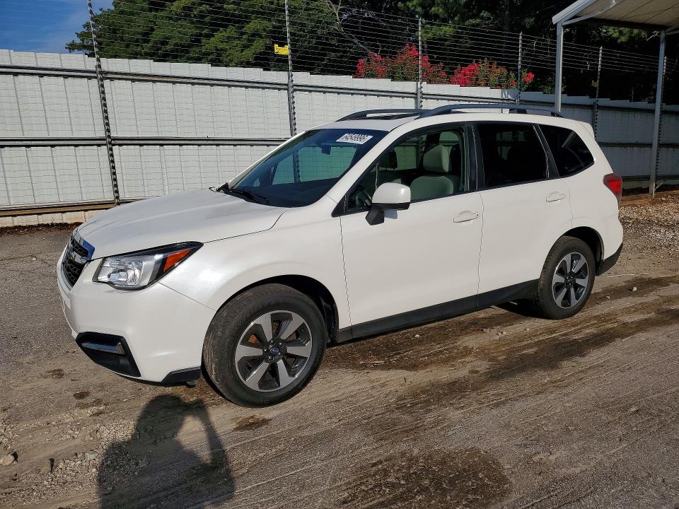SUBARU FORESTER 2017 with VIN JF2SJAGC7HH550435 - Photo from auction