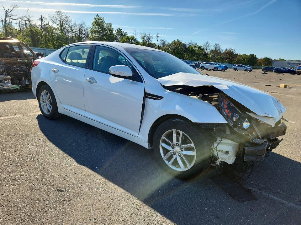 Photo 4 from auction – 2013 KIA OPTIMA with VIN KNAGM4A71D5382986