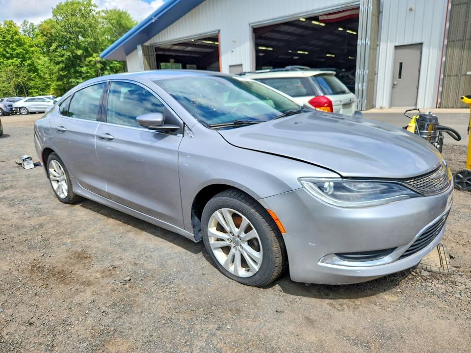 Photo 4 from auction – 2015 CHRYSLER 200 with VIN 1C3CCCAB4FN744044