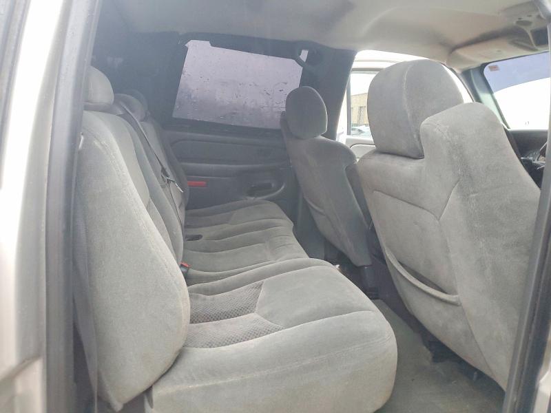 Photo 10 from auction – 2004 CHEVROLET SILVERADO with VIN 2GCEK13T041349598