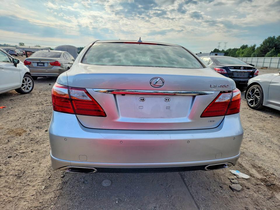 Photo 6 from auction – 2011 LEXUS LS with VIN JTHCL5EF5B5009795