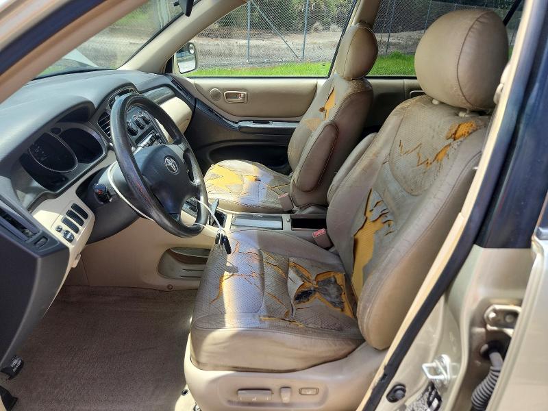 Photo 7 from auction – 2003 TOYOTA HIGHLANDER with VIN JTEGF21A030119750