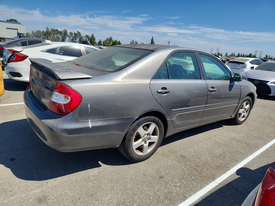 Photo 3 from auction – 2003 TOYOTA CAMRY with VIN 4T1BE32K43U730318