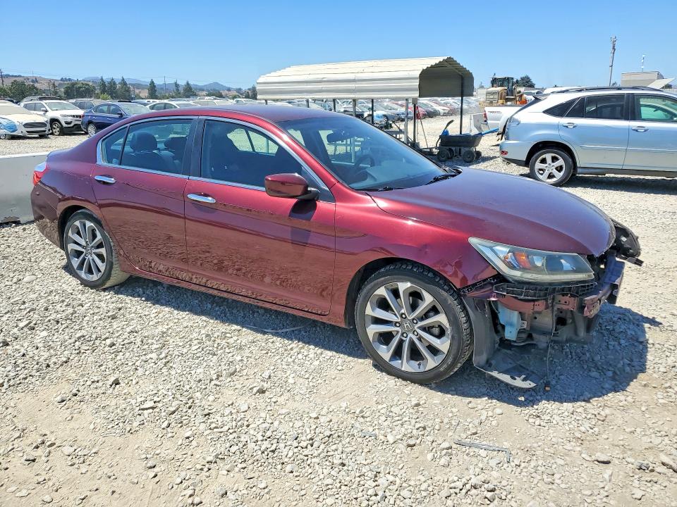 Photo 4 from auction – 2015 HONDA ACCORD with VIN 1HGCR2F54FA152983