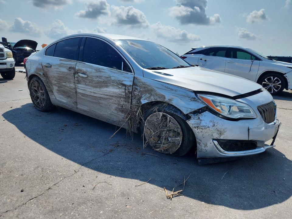 Photo 4 from auction – 2017 BUICK REGAL with VIN 2G4GL5EX1H9105863