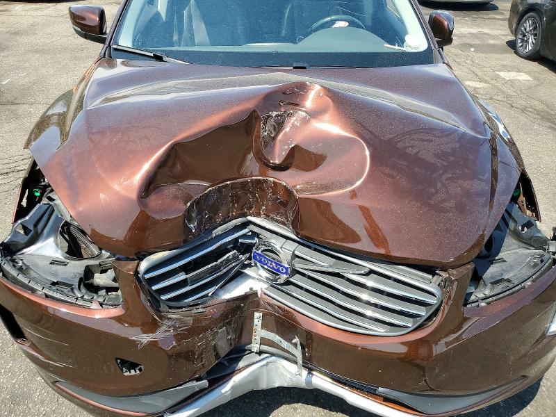 Photo 11 from auction – 2016 VOLVO XC60 with VIN YV4612RK9G2819057
