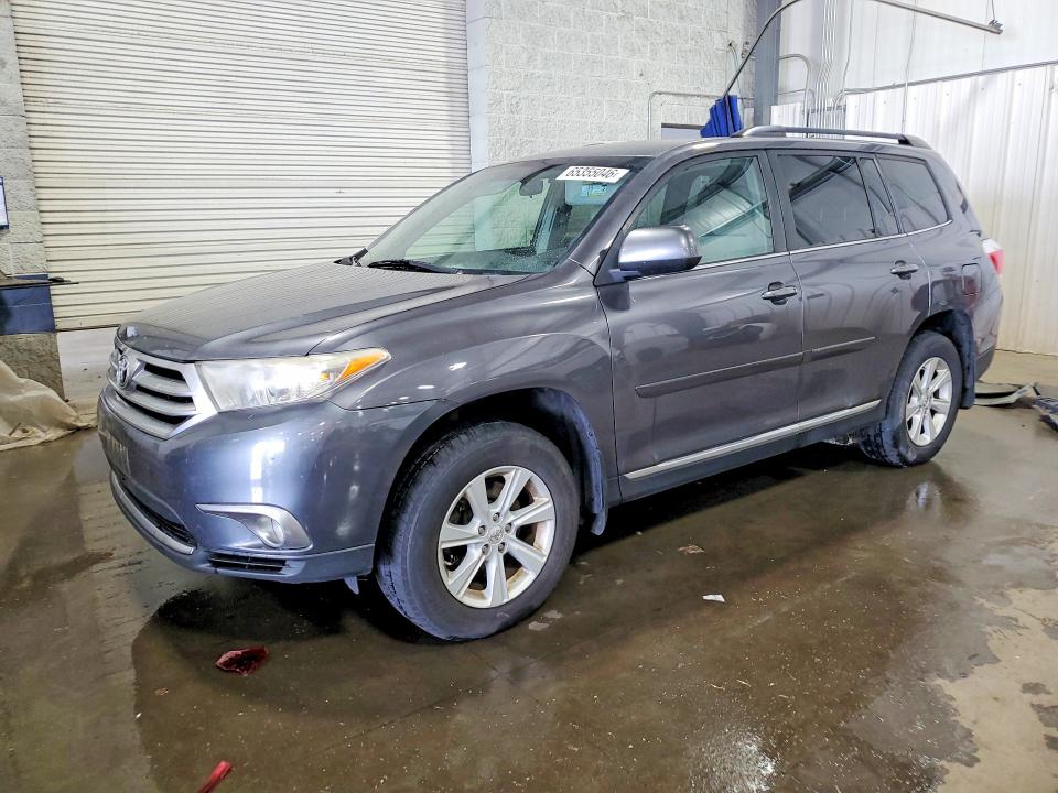 TOYOTA HIGHLANDER 2012 with VIN 5TDBK3EH4CS117925 - Photo from auction