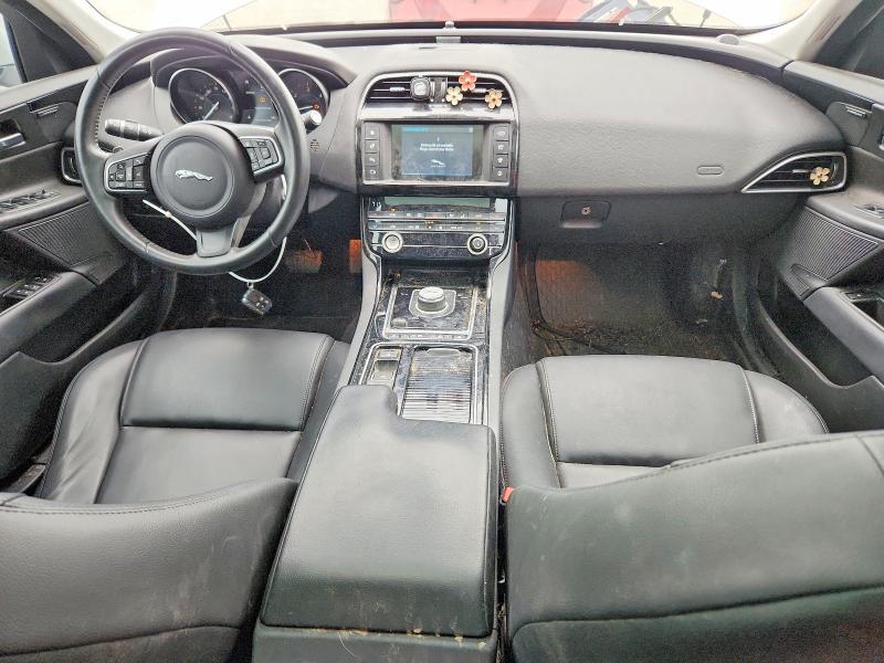 Photo 8 from auction – 2018 JAGUAR XE with VIN SAJAJ4FN4JCP28370